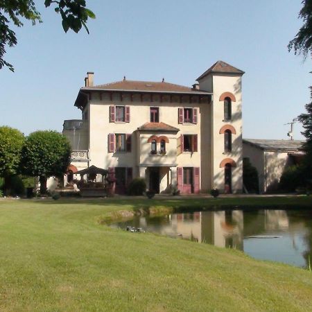 Domaine De Marchal - Chambres Et Table D'Hotes Celles-Sur-Durolle Экстерьер фото